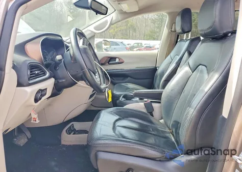 2017 Chrysler Pacifica Touring L из США, поврежденный, VIN 2C4RC1BG9HR654205